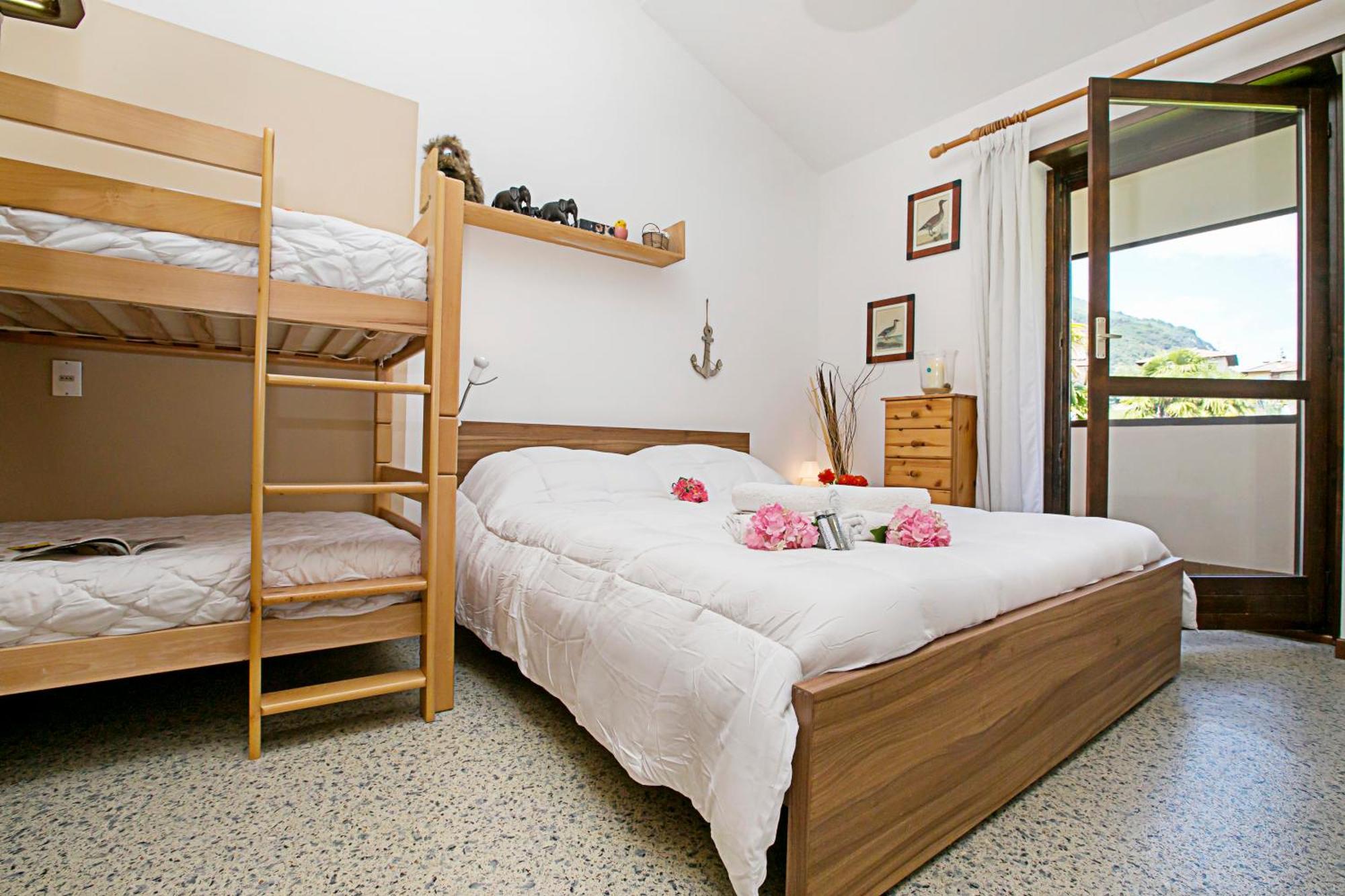 Residence Christina Due Laghi - Happy Rentals Tenno Eksteriør bilde