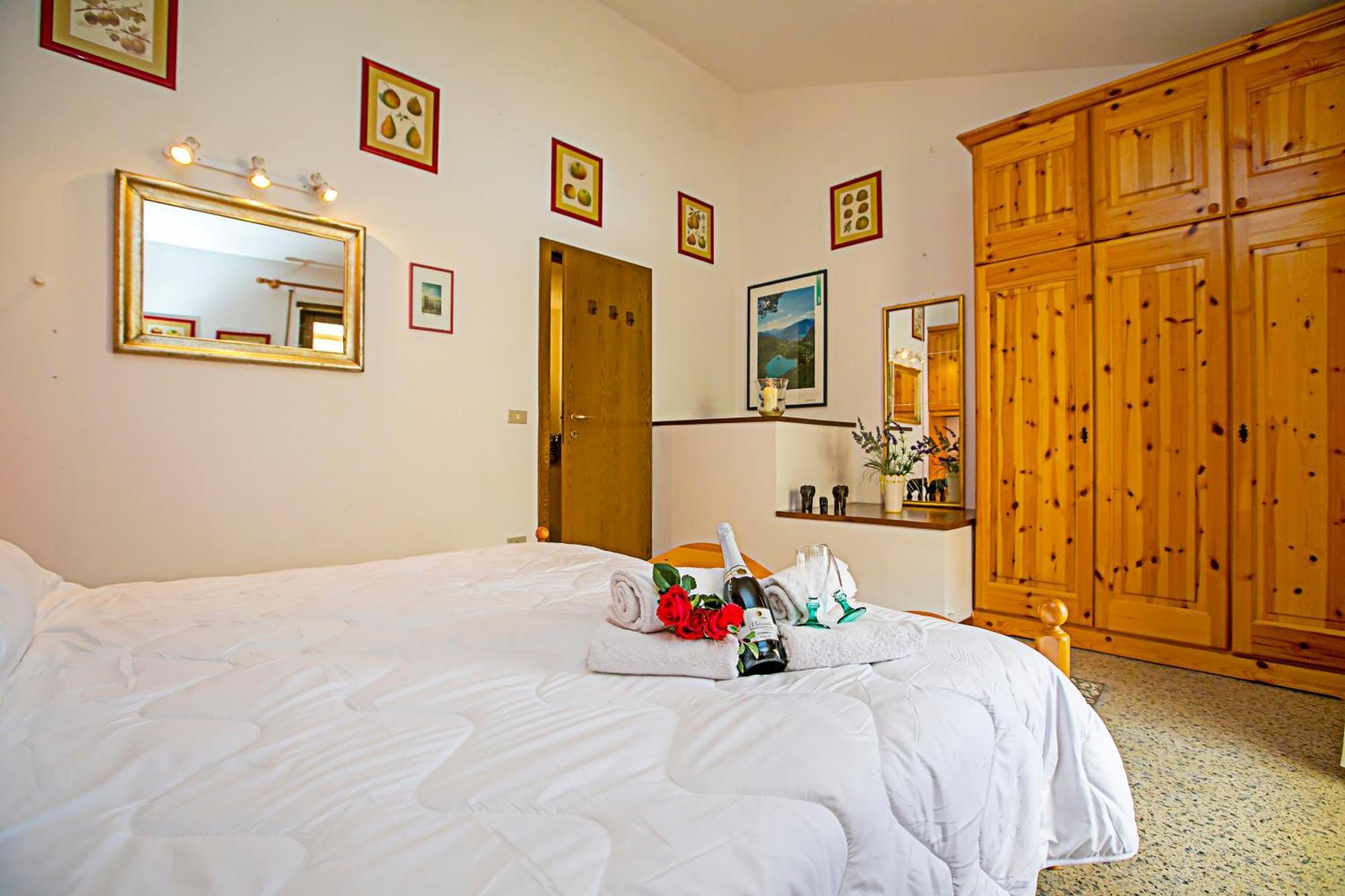 Residence Christina Due Laghi - Happy Rentals Tenno Eksteriør bilde